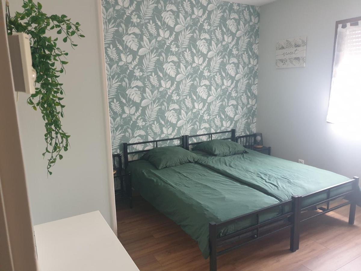 Le Refuge Apartman Lurcy-Lévis Kültér fotó